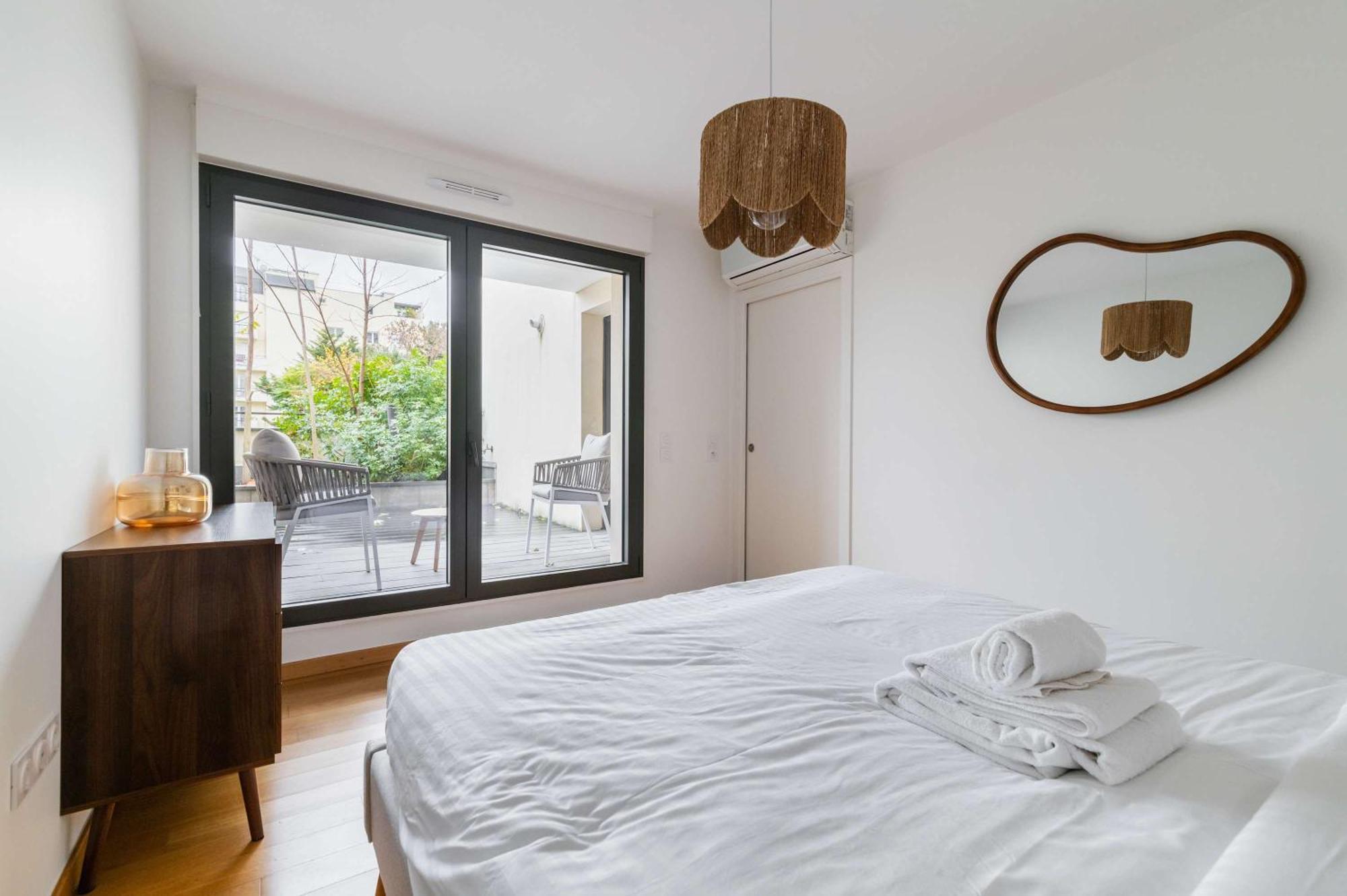 Appartement Lumineux Avec Terrasse Courbevoie - 4P - Flat-Guest Exteriör bild